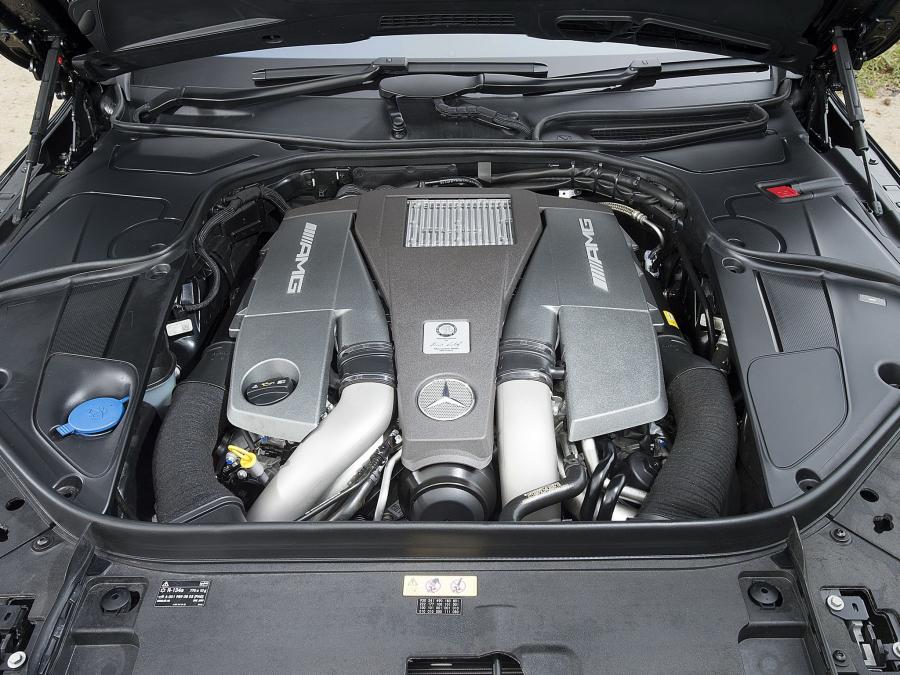  Mercedes-Benz S63 AMG 2014 года  (UK) (фото 17 из 24)